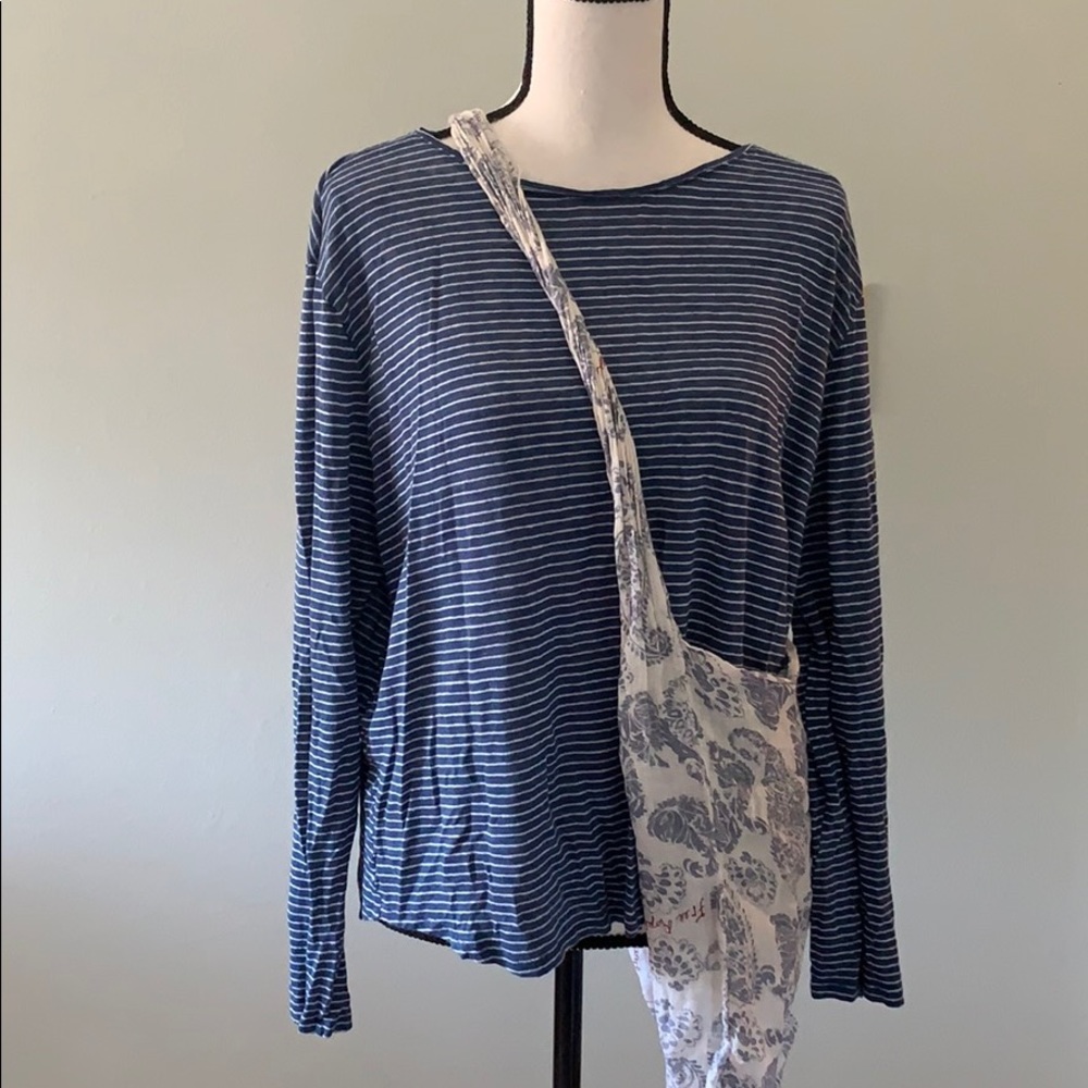 Gap 100% Linen blue white stripe long sleeve shirt